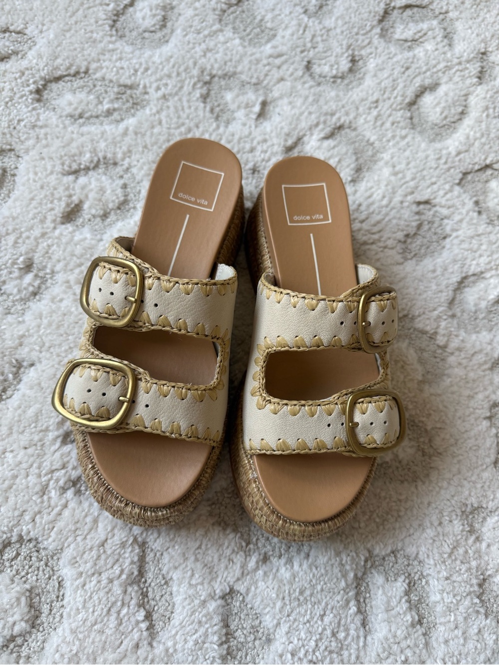 Dolce Vita Wanika Sand Nubuck Platform Sandals *never worn brand new* - Picture 5 of 5